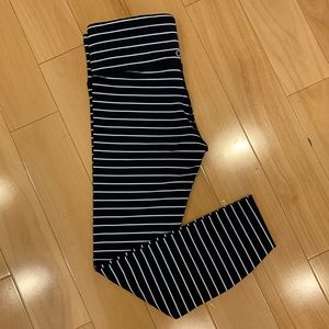 Gap Blackout Black/White Stripe Cropped Leggings
